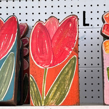 Load image into Gallery viewer, 6x12 stand alone scalloped - wood flower cutout blocks