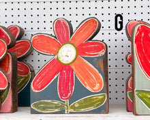 Load image into Gallery viewer, 10x12 stand alone scalloped - wood flower cutout blocks